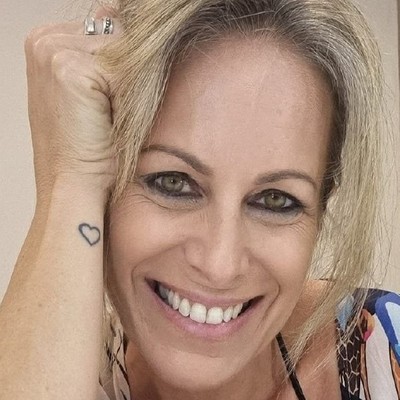 דנה דנוס